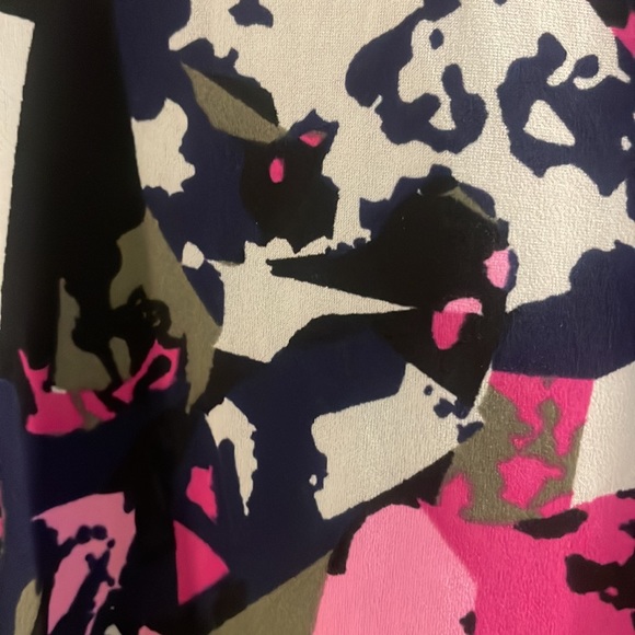 Pink multicolor lululemon tank - Picture 2 of 4